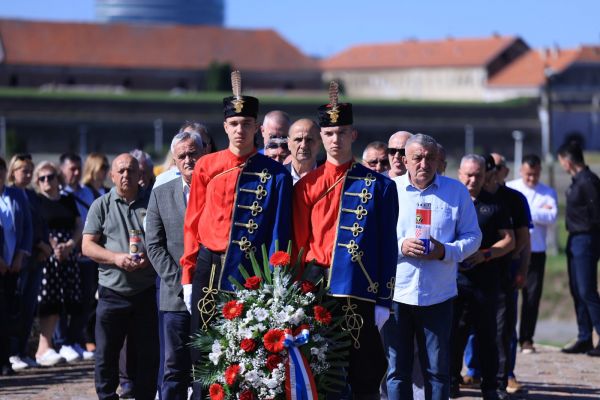 Članovi izaslanstva OBŽ obilježili Dan državnosti Republike Hrvatske