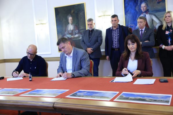 Potpisan ugovor vrijednosti 11,2 milijuna eura za izvođenje radova rekonstrukcije i dogradnje O&Scaron; &bdquo;Vladimir Nazor&ldquo; Đakovo
