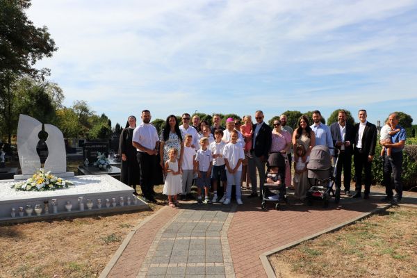 Blagoslovljena grobnica za nerođene i preminulu nedonoščad na Gradskom groblju u Đakovu