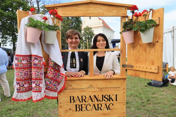 31. Baranjski bećarac i ove je godine privukao brojne posjetitelje
