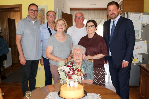 Stoti rođendan bake Ane Tomić &ndash; stoljeće života ispunjeno obitelji, radom i ljubavlju
