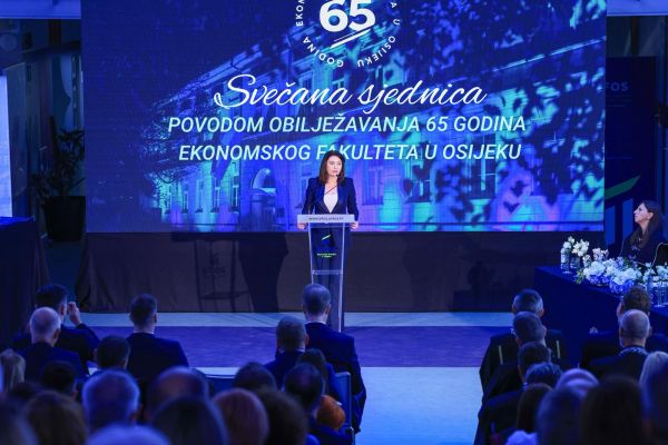 Ekonomski fakultet u Osijeku obilježio 65. godi&scaron;njicu uspje&scaron;nog rada