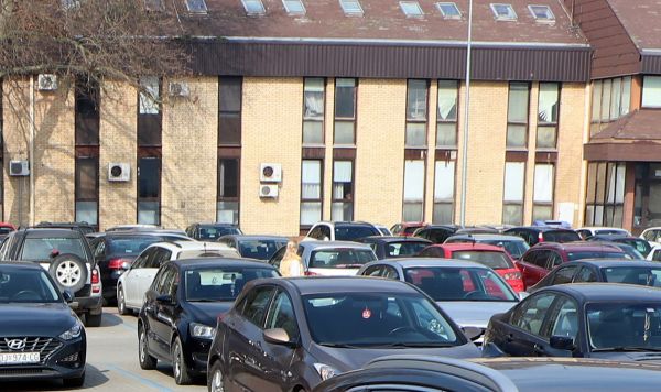 Grad Đakovo poziva građane na e-savjetovanje o novoj Odluci o javnim parkiralištima