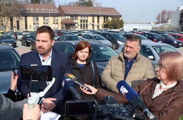 Grad Đakovo privremeno obustavio naplate parkinga i pozvao građane na javno savjetovanje o novom sustavu