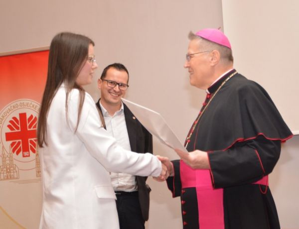 Na KBF-u u Đakovu dodijeljena financijska sredstva iz Zaklade &bdquo;dr. Nikola Dogan&ldquo;