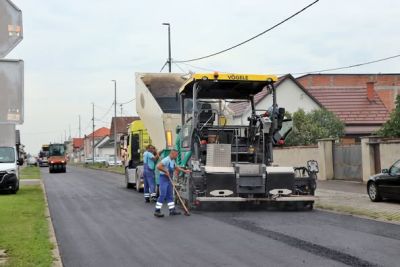 Započeli radovi na asfaltiranju kolnika u Ulici Andrije Hebranga