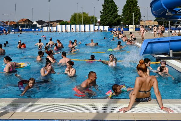 Sezonska ulaznica za bazen uz 70 % subvencije Grada Đakova